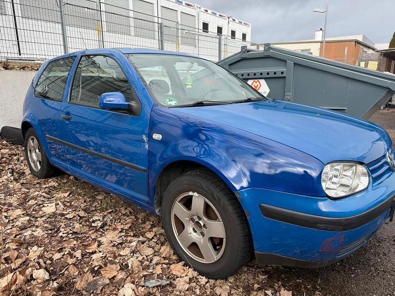Gebraucht VW Golf IV 75 PS (55 kW) 2002 Blau Kleinwagen