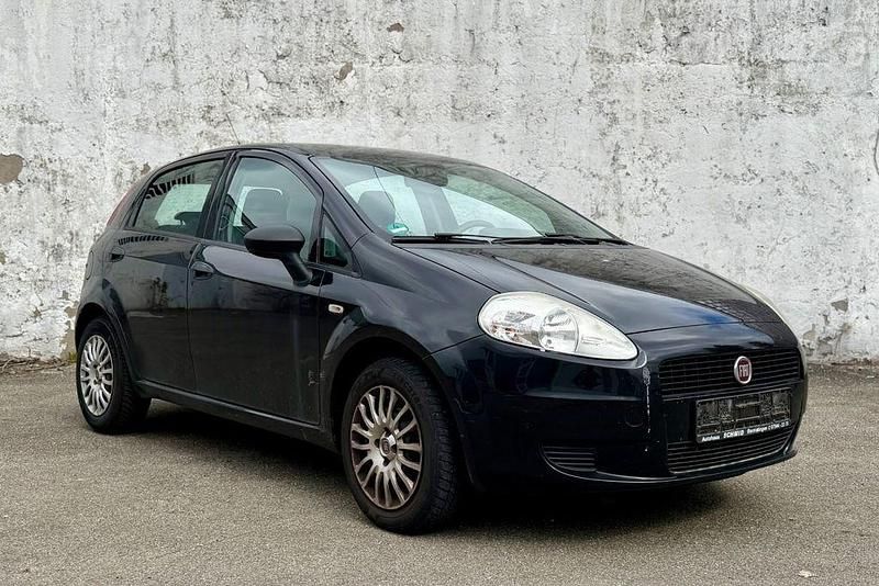 Gebraucht Fiat Punto 69 PS (50 kW) 2013 Schwarz Kleinwagen