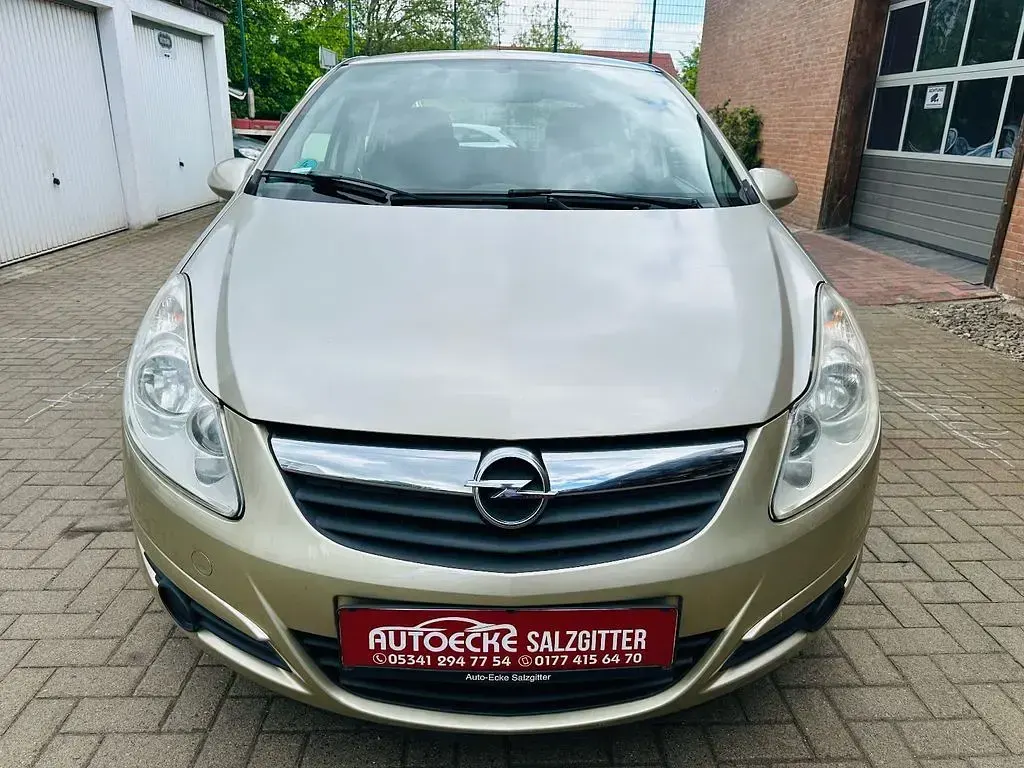 Używany Opel Corsa 80 KM (58 kW) 2009 Srebrny Hatchback