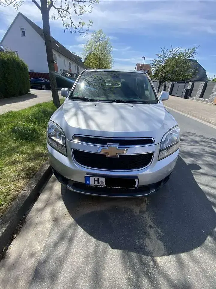 Gebraucht Chevrolet Orlando LT 163 PS (119 kW) 2013 Silber Van / Kleinbus
