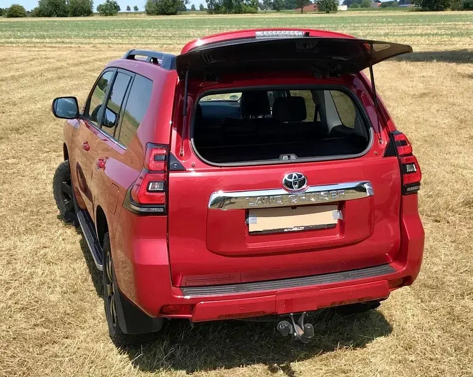 Gebraucht Toyota Land Cruiser Executive 204 PS (150 kW) 2022 Rot SUV