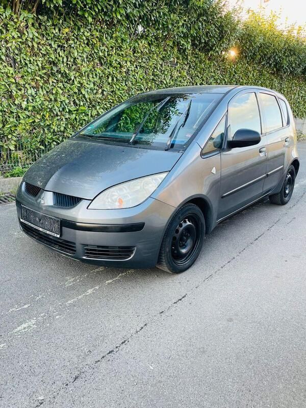 Grau Gebraucht 2004 Mitsubishi Colt Invite Kleinwagen | 1.100 € (Guter Preis) - Bild 1/4