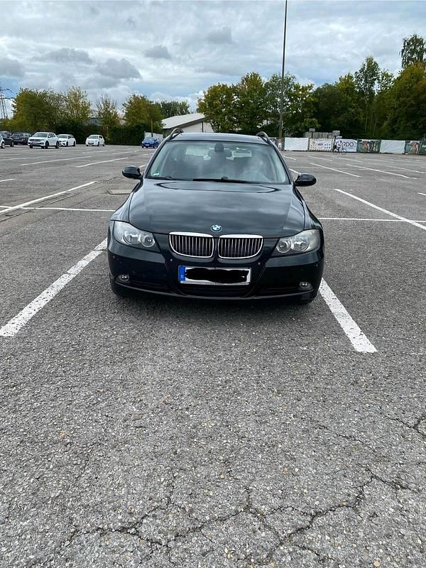 Schwarz Gebraucht 2007 BMW 318 Kombi | 4.000 € (Fairer Preis) - Bild 1/4