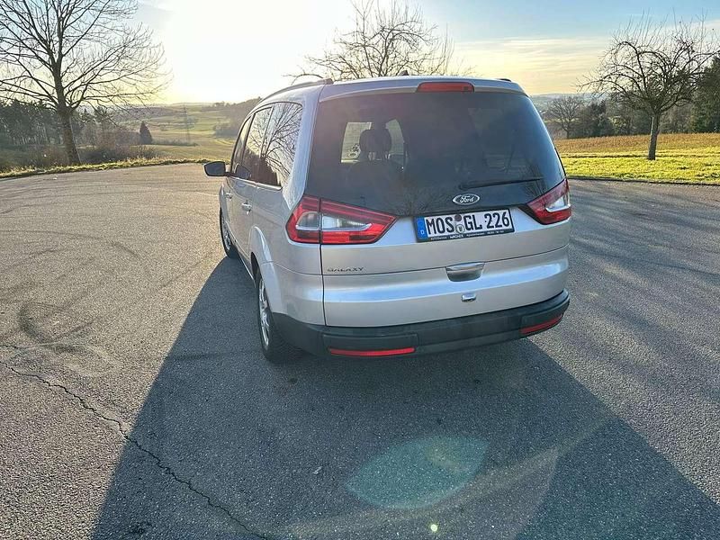 Gebraucht Ford Galaxy Titanium 200 PS (147 kW) 2011 Silber Van / Kleinbus