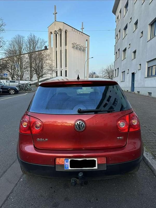 Gebraucht VW Golf VI Edition 122 PS (89 kW) 2008 Rot Kleinwagen