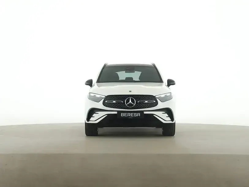 Gebraucht Mercedes GLC220 AMG 197 PS (144 kW) 2026 Weiß SUV