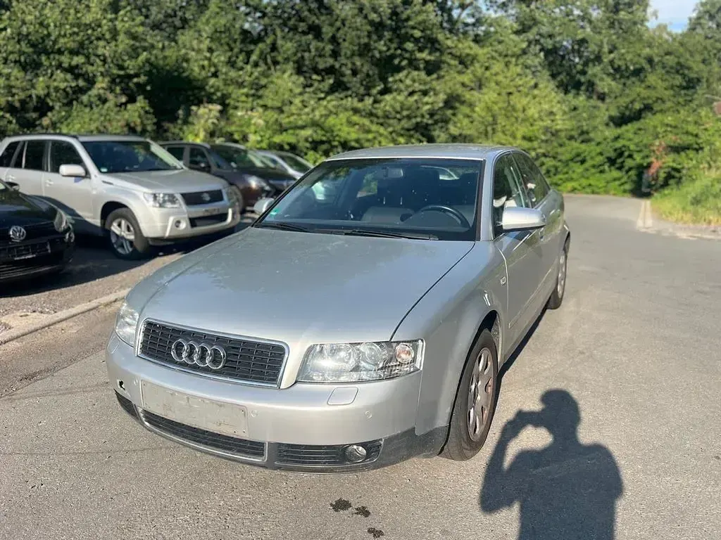 Gebraucht Audi A4 131 PS (96 kW) 2003 Silber Limousine