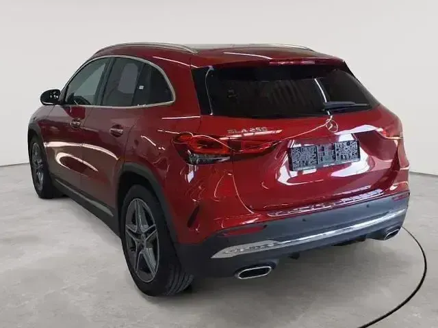Gebraucht Mercedes GLA250 AMG line 224 PS (164 kW) 2023 Manufaktur patagonienrot metallic SUV
