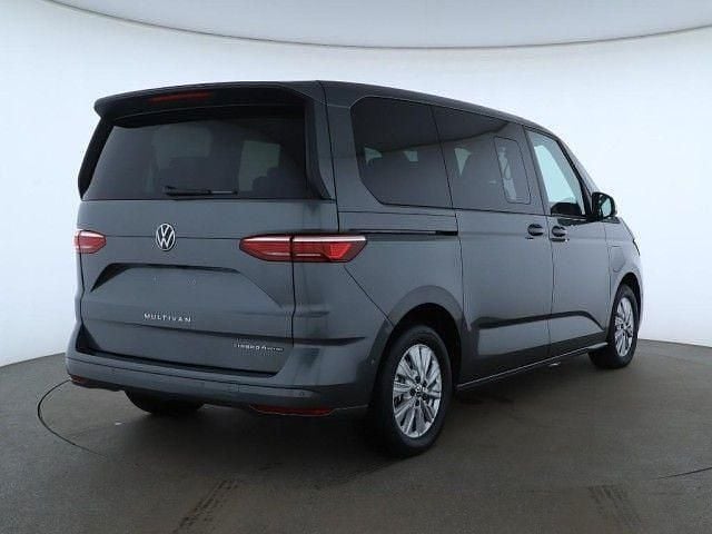 Gebraucht VW Multivan Basis 177 PS (130 kW) 2025 Grau Van