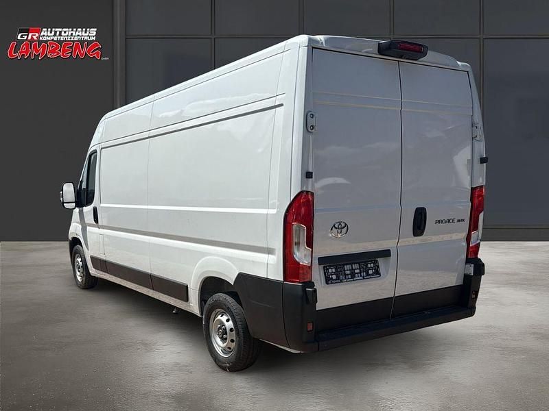 Gebraucht Toyota Proace 140 PS (102 kW) 2024 Weiß Van / Kleinbus