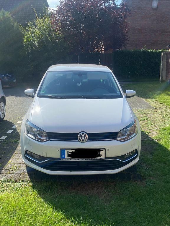 Weiß Gebraucht 2016 VW Polo Allstar Kleinwagen | 7.000 € (Fairer Preis) - Bild 1/4