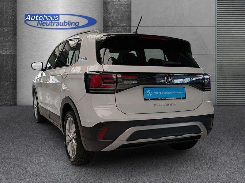 Gebraucht VW T-Cross Goal 95 PS (69 kW) 2025 (weiß) pure white uni SUV