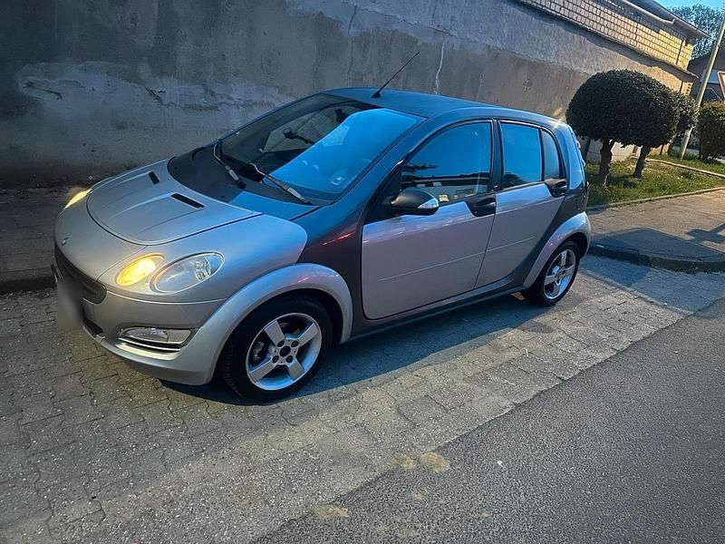 Usado Smart ForFour 95 HP (69 kW) 2005 Prateado Citadino