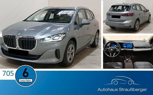 Grau Gebraucht 2024 BMW 218 Active Tourer Luxury Line Van / Kleinbus | 25.990 € (Superpreis) - Bild 1/4