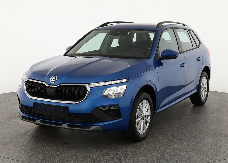 Race blau metallic Neu 2025 Skoda Kamiq Selection SUV | 29.495 € (Fairer Preis) - Bild 1/4