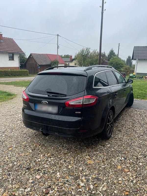 Gebraucht Ford Mondeo Titanium 175 PS (128 kW) 2010 Schwarz Kombi