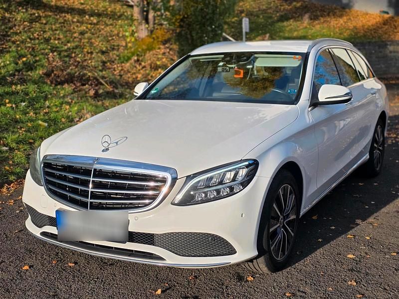 Weiß Gebraucht 2020 Mercedes C300 Kombi | 19.300 € (Superpreis) - Bild 1/4