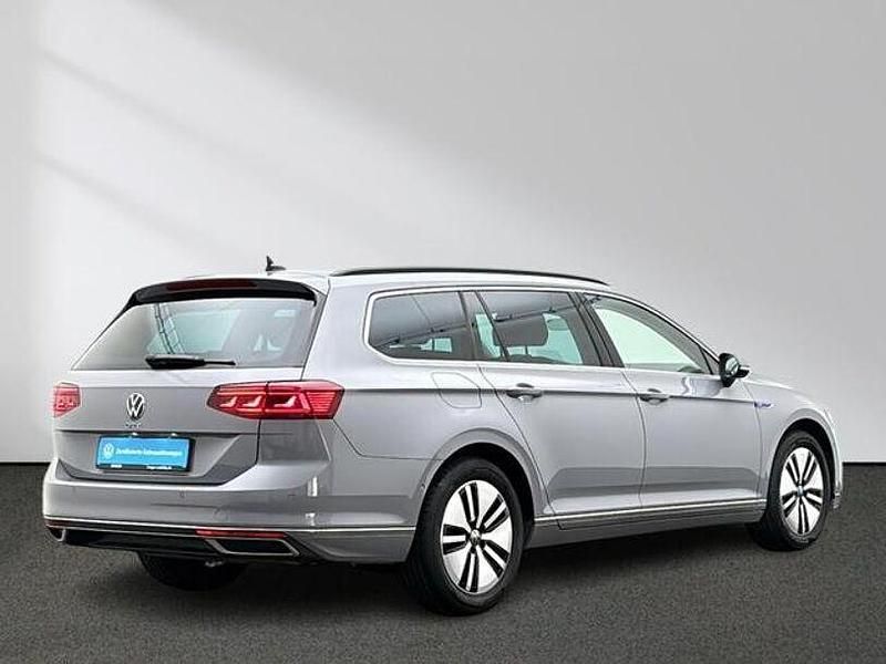 Gebraucht VW Passat GTE 218 PS (160 kW) 2022 Grau Kombi
