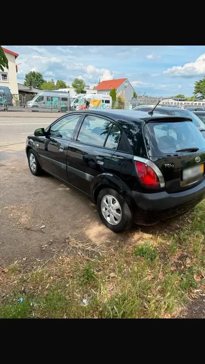 Gebraucht Kia Rio 96 PS (70 kW) 2009 Schwarz Kleinwagen