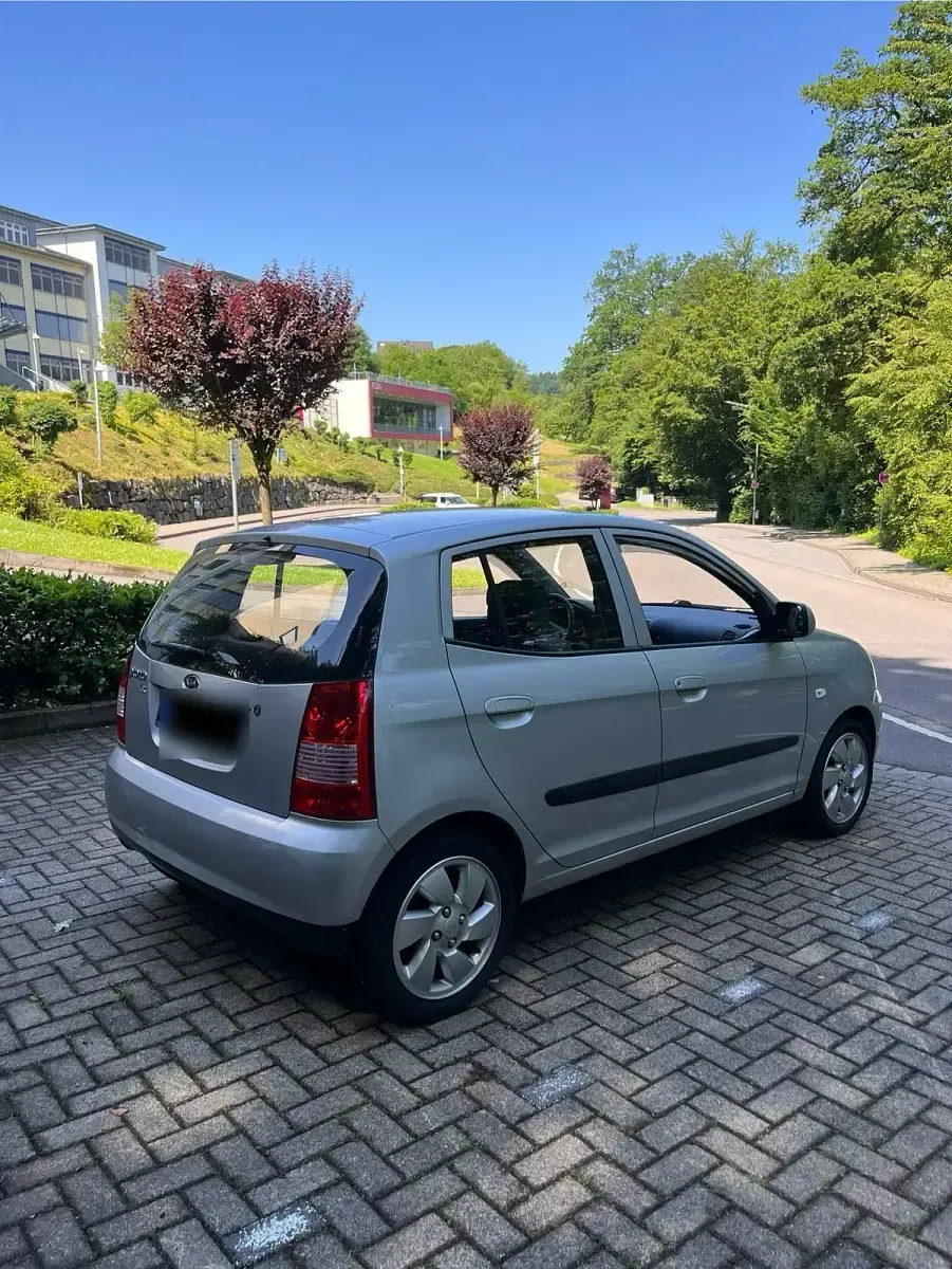 Gebraucht Kia Picanto 65 PS (47 kW) 2007 Silber Kleinwagen