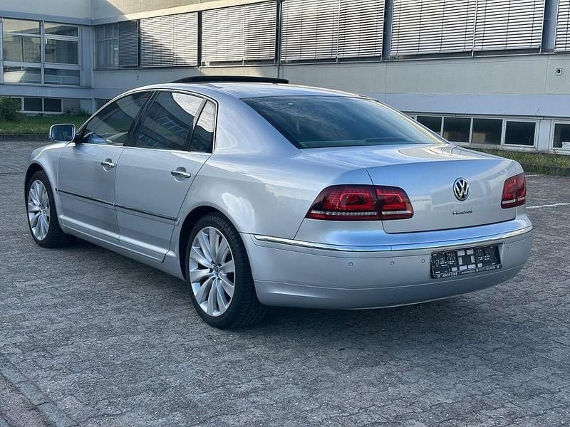 Second-hand VW Phaeton Exclusive 280 CP (205 kW) 2013 Argintiu Berlinǎ