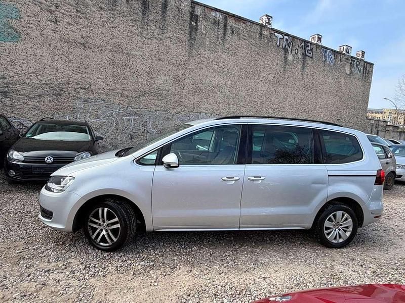 Gebraucht VW Sharan Comfortline 150 PS (110 kW) 2015 Silber Van / Kleinbus