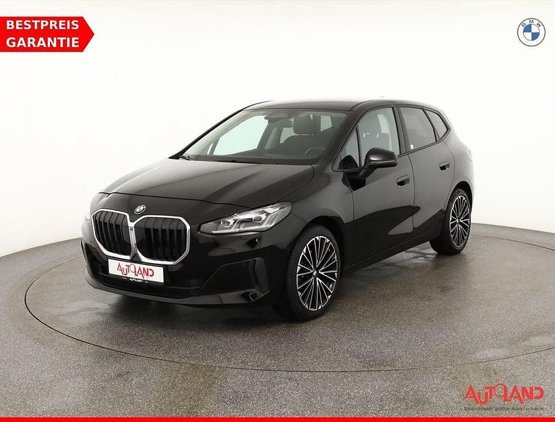 Gebraucht BMW 220 Active Tourer 170 PS (125 kW) 2023 Schwarz Van / Kleinbus