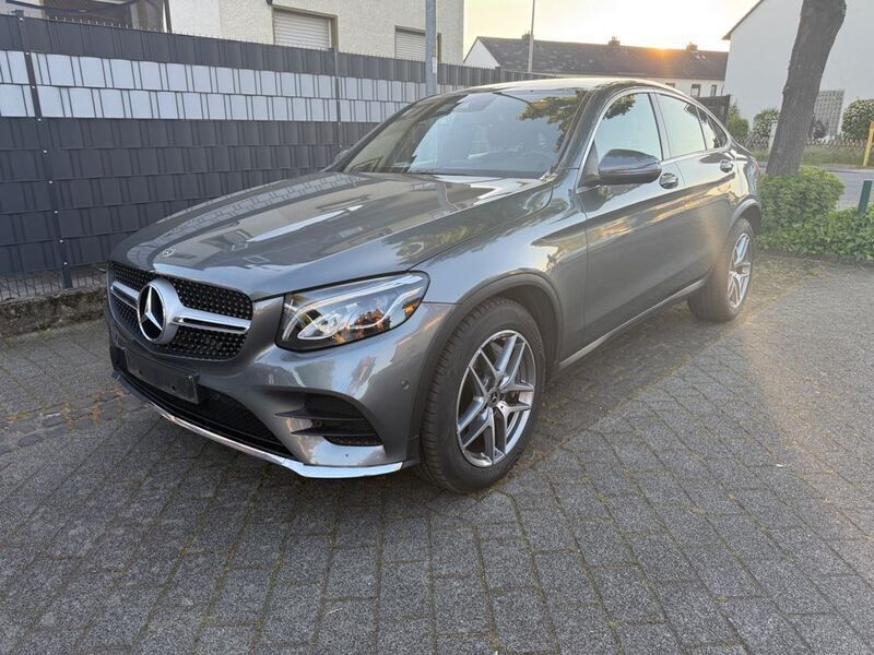 Selenitgrau metalliclack Gebraucht 2019 Mercedes GLC220 AMG Coupé | 28.999 € (Guter Preis) - Bild 1/4