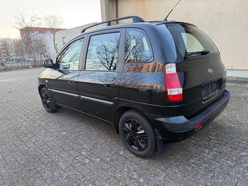 Gebraucht Hyundai Matrix 103 PS (75 kW) 2009 Schwarz Van / Kleinbus