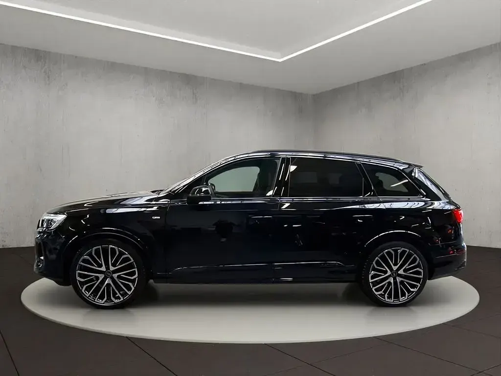 Neu Audi Q7 S-Line 286 PS (210 kW) 2026 Mythosschwarz metallic SUV