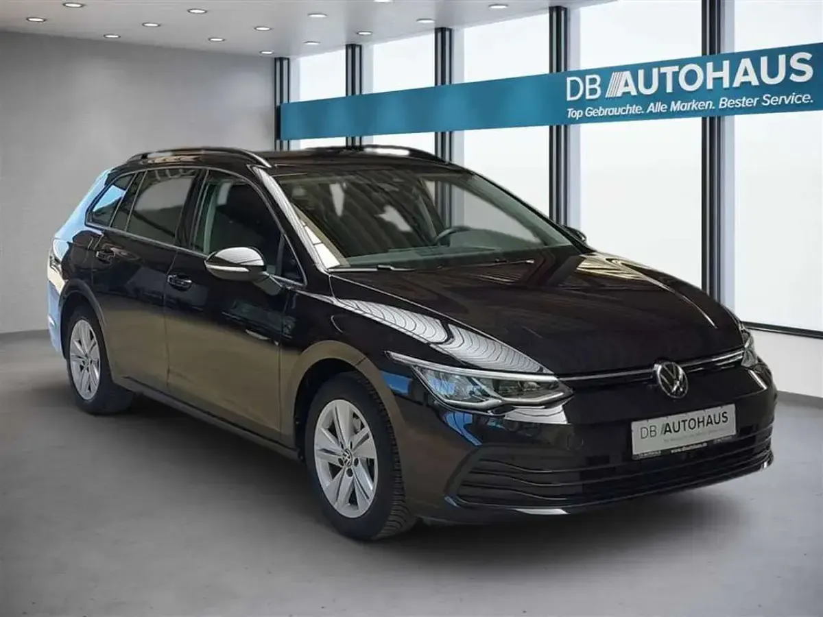 Gebraucht VW Golf VIII Life 110 PS (80 kW) 2023 Schwarz Kombi