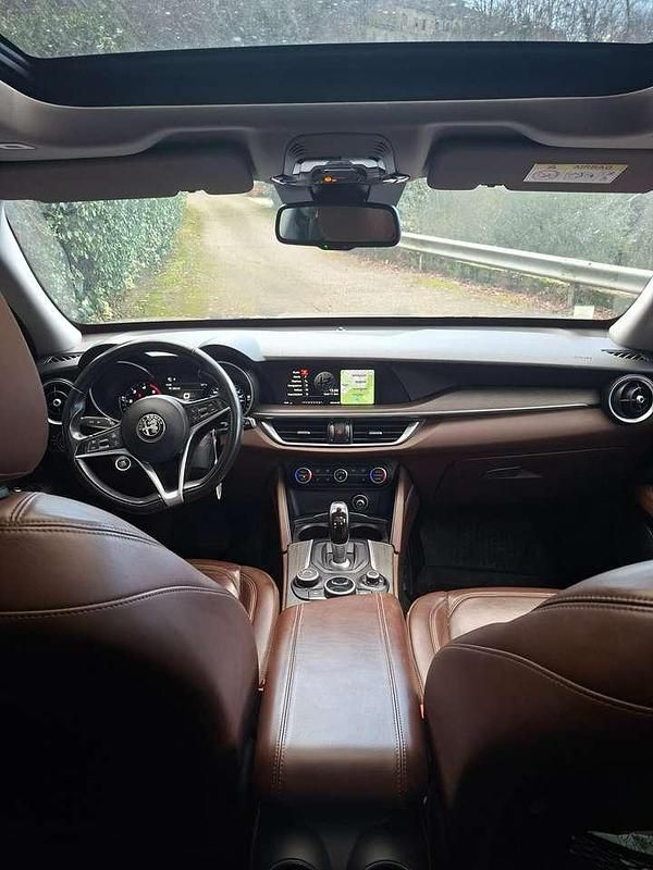 Gebraucht Alfa Romeo Stelvio Executive 209 PS (153 kW) 2017 Braun SUV