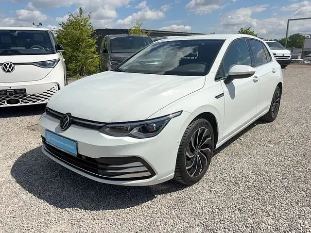 Gebraucht VW Golf VIII Style 190 PS (139 kW) 2023 Pure white Limousine