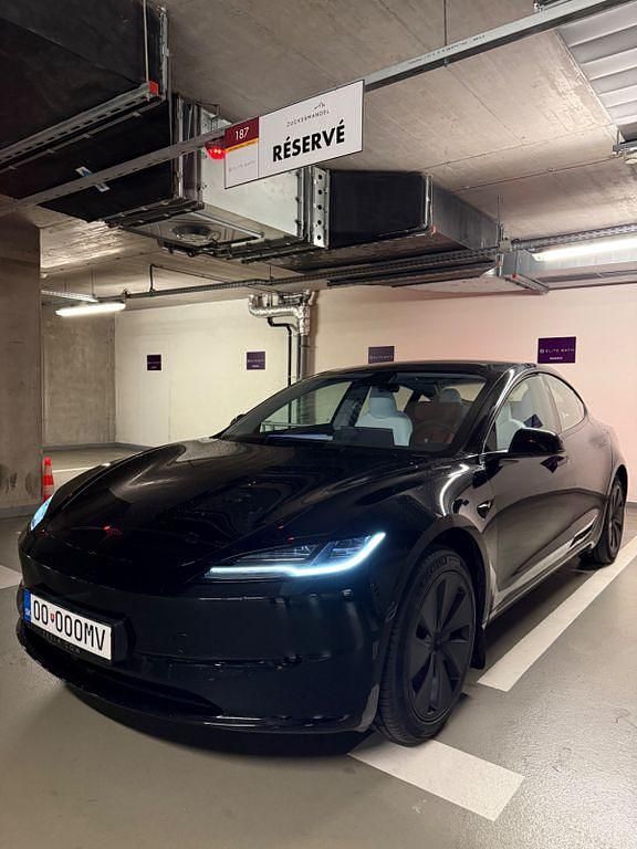 Gebraucht Tesla Model 3 RWD 224 kW (305 PS) 2026 Schwarz Limousine