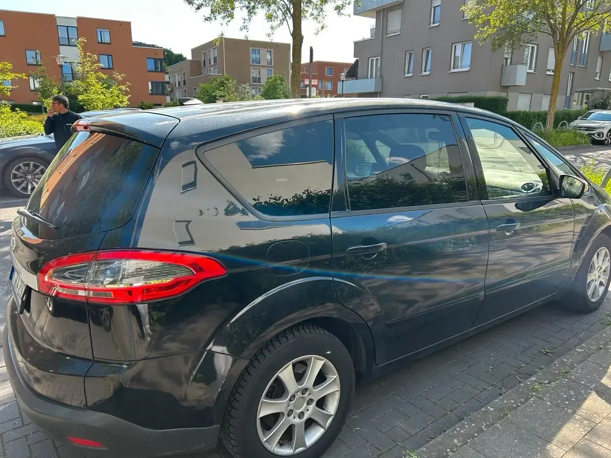 Gebraucht Ford S-MAX S 116 PS (85 kW) 2011 Schwarz Van / Kleinbus