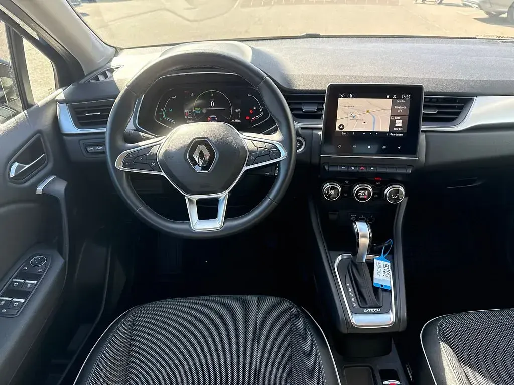 Używany Renault Captur 94 KM (69 kW) 2022 Niebieski SUV