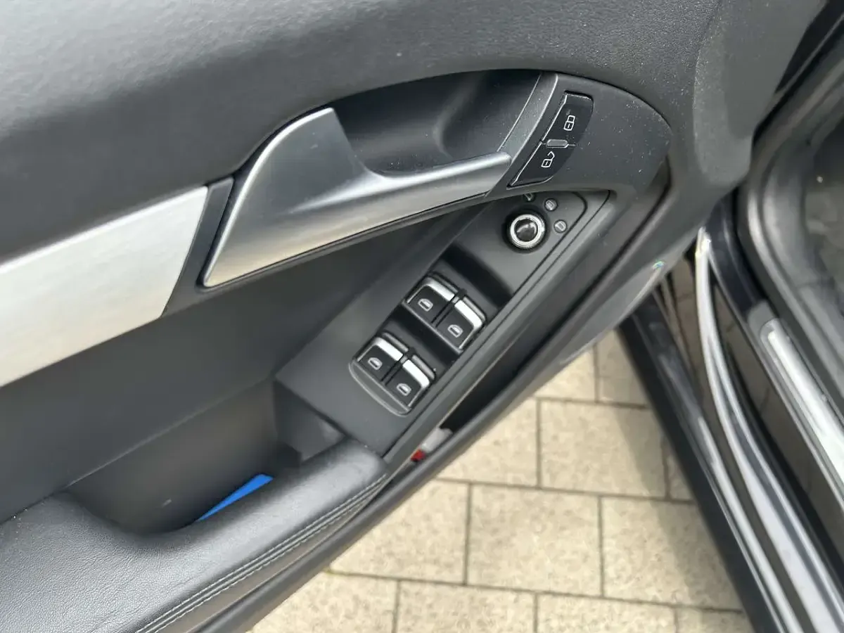 Gebraucht Audi A5 Cabriolet 211 PS (155 kW) 2012 Schwarz Cabrio