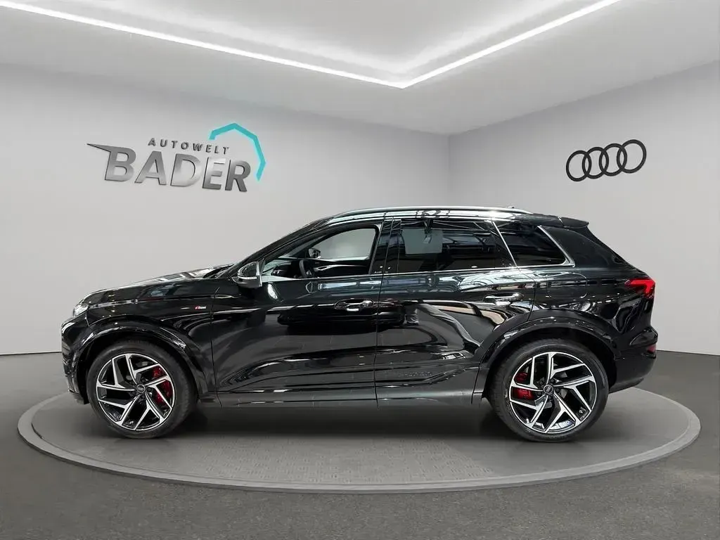 Neu Audi Q6 e-tron Sport 139 kW (190 PS) 2026 Schwarz SUV