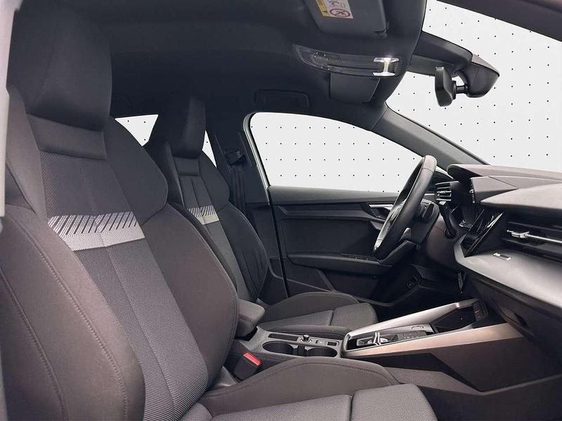 Gebraucht Audi A3 S-Line 245 PS (180 kW) 2022 Gletscherweiß metallic Limousine