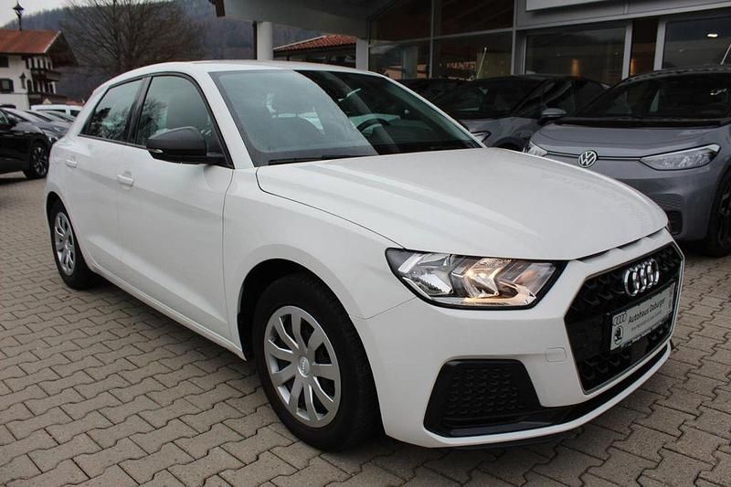 Gebraucht Audi A1 Sportback Advanced 110 PS (80 kW) 2022 Weiß Kleinwagen