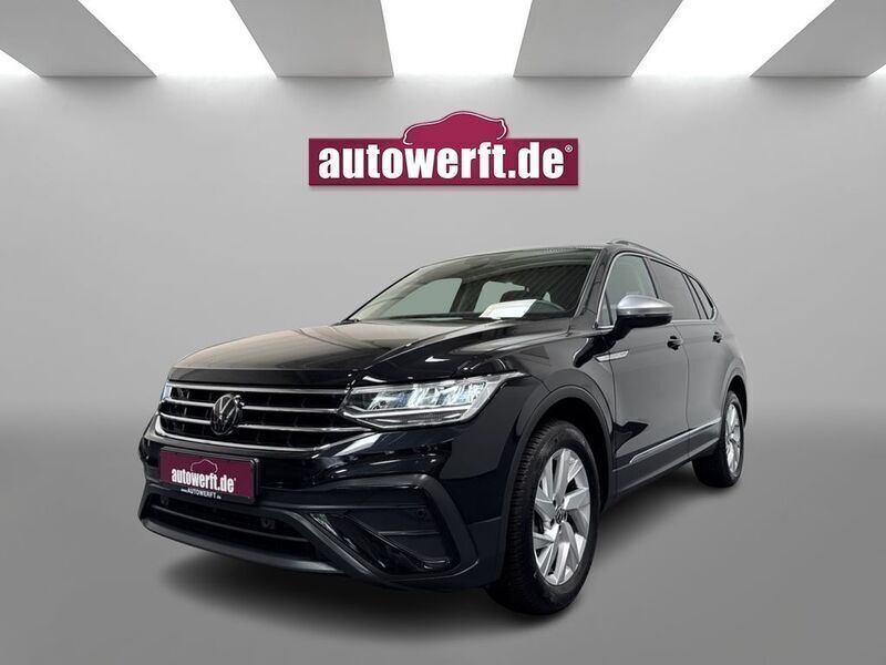 Schwarz Gebraucht 2024 VW Tiguan Allspace Life SUV | 32.990 € (Superpreis) - Bild 1/4