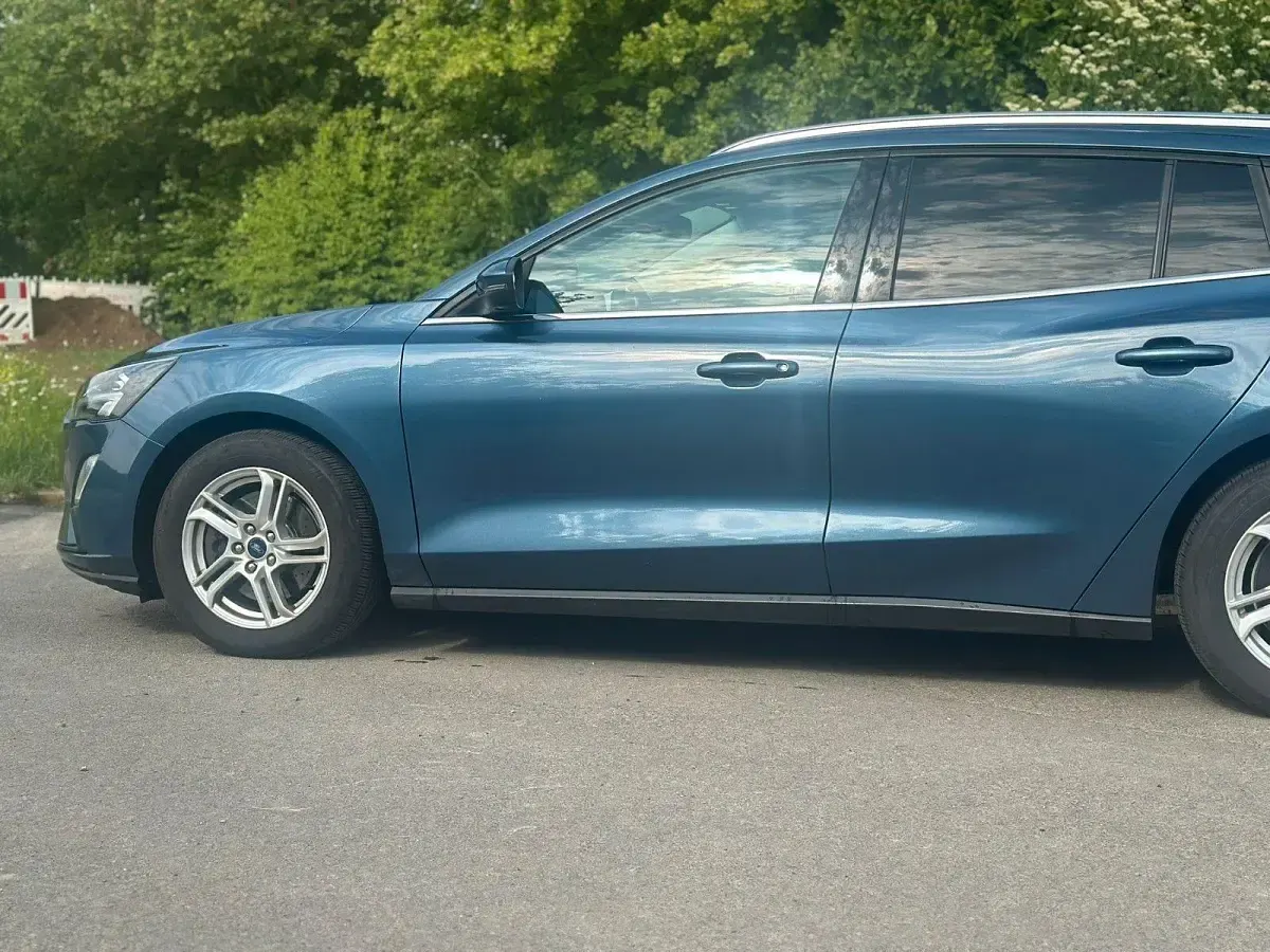 Gebraucht Ford Focus Titanium 190 PS (139 kW) 2020 Blau Kombi