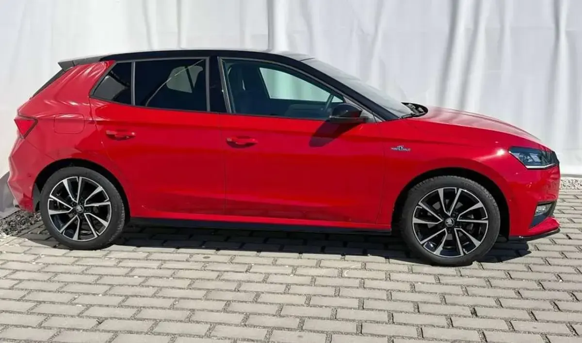Gebraucht Skoda Fabia Monte Carlo 116 PS (85 kW) 2025 Velvetrot metallic Kleinwagen
