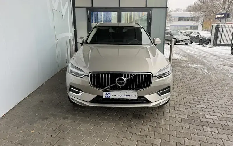 Gebraucht Volvo XC60 Inscription 250 PS (183 kW) 2020 Luminous sand (bronze) SUV
