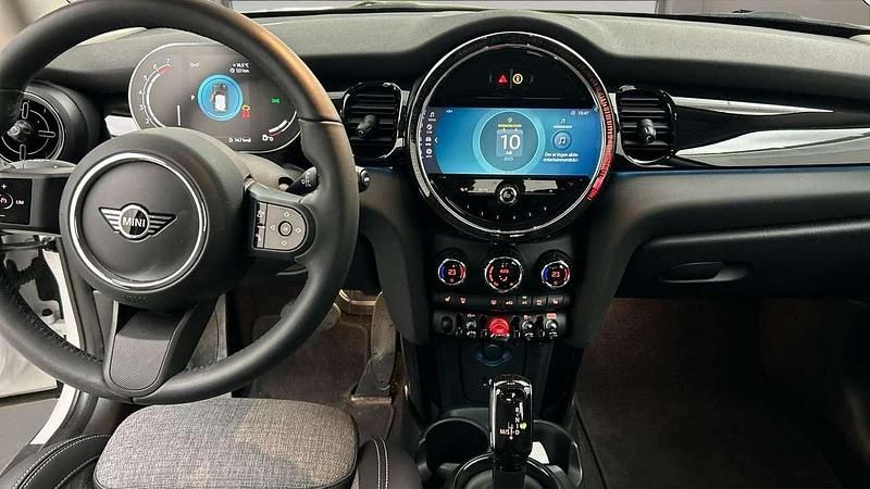 Gebraucht Mini Cooper S 178 PS (130 kW) 2024 Weiß Kleinwagen