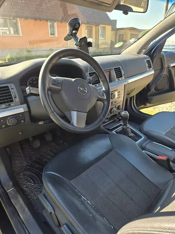 Gebraucht Opel Vectra 150 PS (110 kW) 2008 Schwarz Limousine
