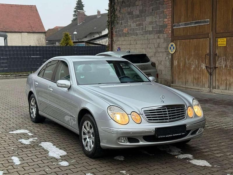 Gebraucht Mercedes E220 Elegance 150 PS (110 kW) 2005 Limousine