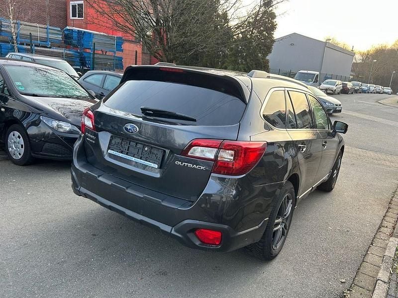 Gebraucht Subaru Outback Sport 175 PS (128 kW) 2018 Grau Kombi