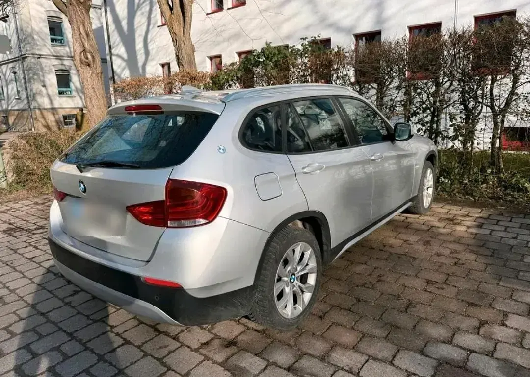 Gebraucht BMW X1 143 PS (105 kW) 2012 Grau SUV