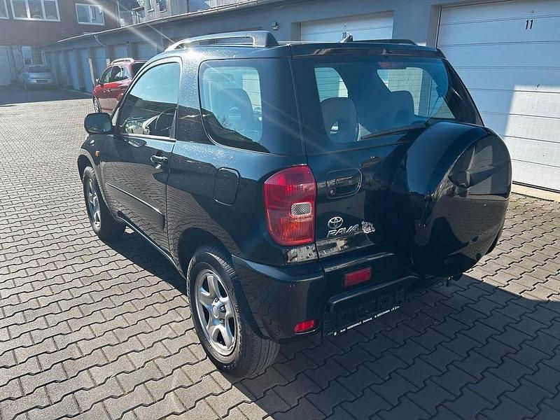 Gebraucht Toyota RAV4 125 PS (91 kW) 2001 Schwarz SUV